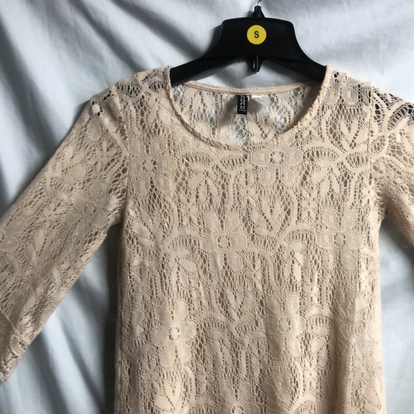 H&M divided cream color knit scalloped edge dress euc sz 4 - Picture 5 of 11